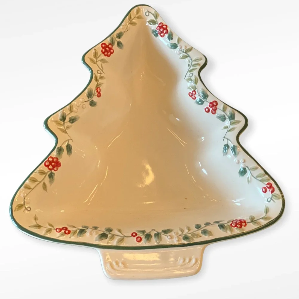 Pfaltzgraff Winterberry Large Christmas Tree Shaped Serving Bowl‎ Platter